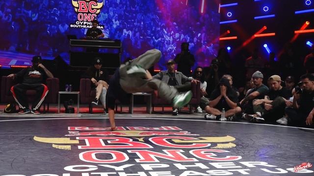 JuiceBox Vs Strike - B-Boy Top 16 - Red Bull BC One Cypher Southeast USA 2023- BNC смотреть онлайн