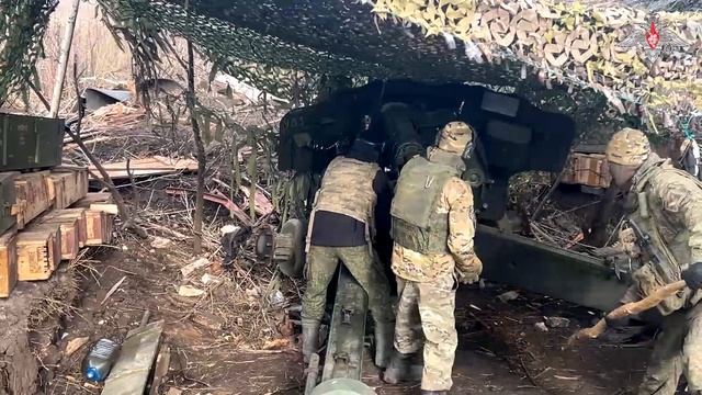 Артиллерия «крылатой пехоты» продолжает наносить точные удары по противнику в районе Соледара смотреть онлайн