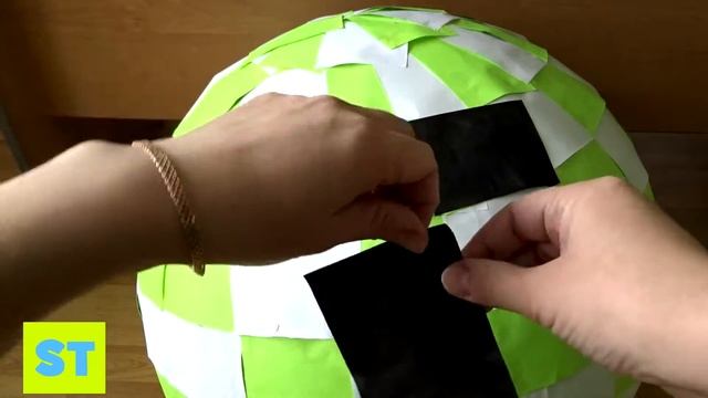 как сделать огромное киндер яйцо крипер смотреть онлайн