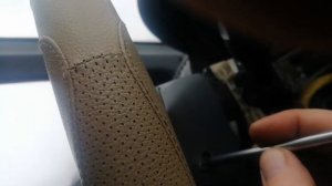 Снятие подушки безопасности с автомобиля Хендай Акцент, неисправность звукового сигнала.