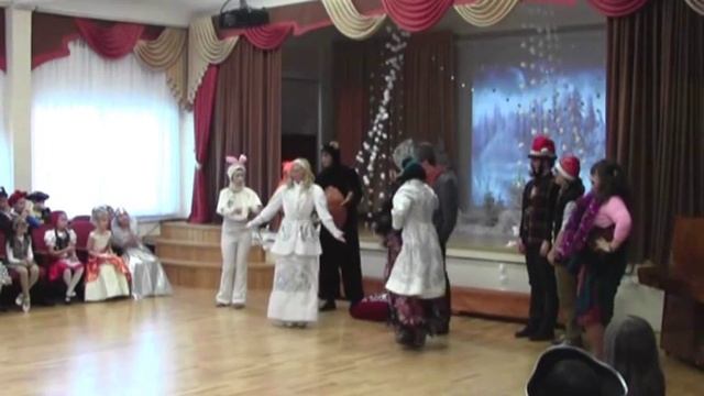 "Две снегурочки"сказка- Новый год 2015(1-2 классы) ГБОУ СОШ 518 смотреть онлайн
