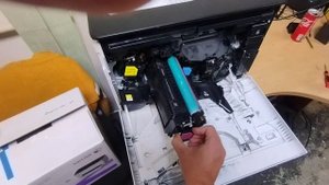 Canon lbp 722 как достать картидж / How to remove the cartridge from the printer Canon lbp 722