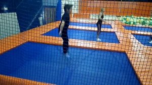 Занятия для детей (5-7 лет) в батутном клубе#Прыжки на батуте