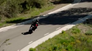 BMW S1000XR - BMW S 1000 XR DESIGN and RIDING