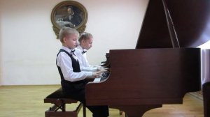 Веденёв Алексей 10 лет, Овчинникова Арина 12 лет. С.В. Рахманинов Итальянская полька.