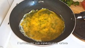 Завтрак из ЯИЦ! Рецепт ОМЛЕТА С ПОМИДОРАМИ, СЫРОМ и Шпинатом на сковороде!
