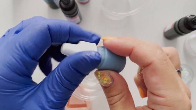 От идеи и рендера до конечного украшения: создание сережек из эпоксидной смолы. смотреть онлайн