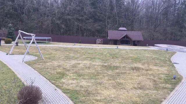 Как Сделать Скарификацию Газона спец граблями смотреть онлайн