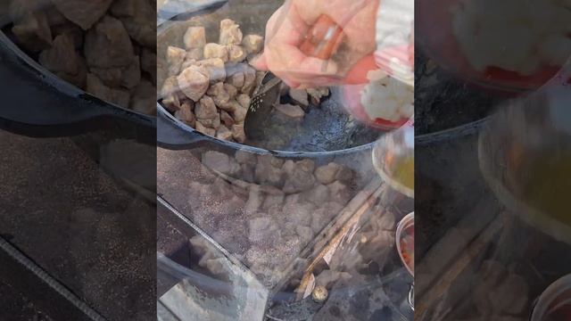 #картошкасмясом #картошка #мясовказане #мясоскартошкой   Наивкуснейшая картошка с мясом в казане ? смотреть онлайн