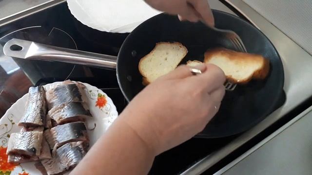 ЗАКУСОЧНЫЕ БУТЕРБРОДЫ из 90-х!!! Бюджетные бутерброды! #бюджетные_бутерброды #бутерброды_с_селедкой