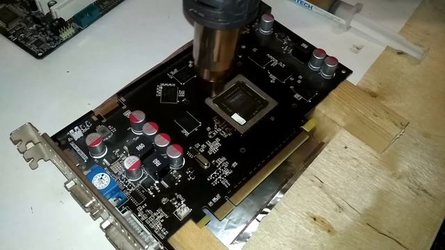 НЕУДАЧНЫЙ РЕМОНТ СТРАННОЙ ВИДЕОКАРТЫ смотреть онлайн