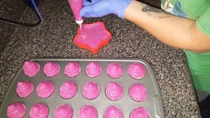 making and cutting cupcake🍰confetti soap loaf!