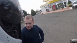 В Болгарии автозаправщик получил по щам от Русского по заслугам