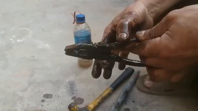 Восстановление ржавые плоскогубцы восстановить старые повторного использования Штабелеукладчик