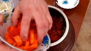 СВИНЫЕ РЕБРА В АФГАНСКОМ КАЗАНЕ