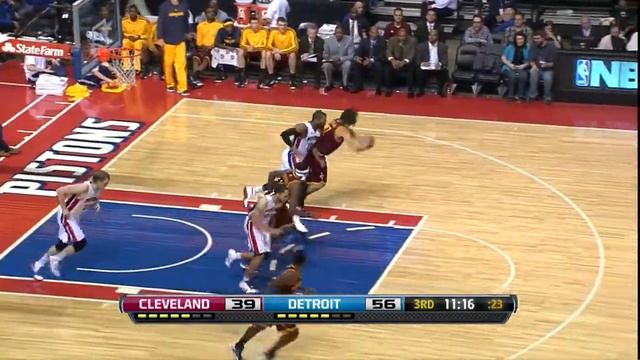 Omri casspi great block on kyle singler 2013 смотреть онлайн