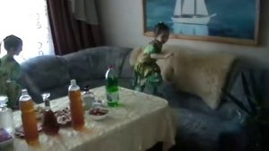 Бег вокруг стола