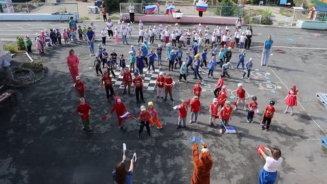 День Российского флага в детском саду.