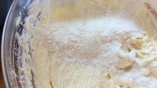 ПРОСТОЙ ПИРОГ-ПЕРЕВЕРТЫШ С КАРАМЕЛИЗИРОВАННЫМИ ПЕРСИКАМИ