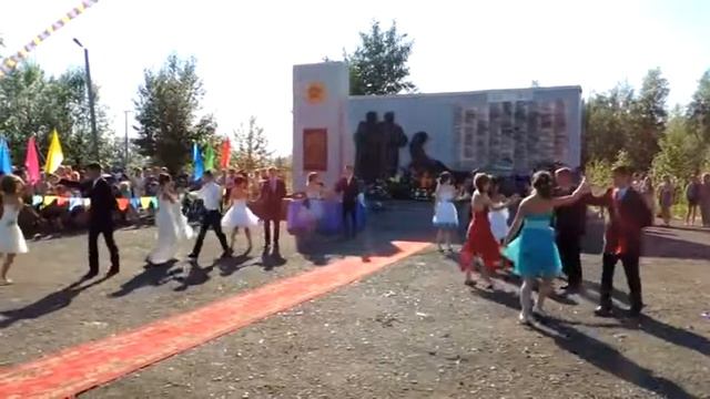 Парад выпускников п.Чернышевск