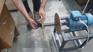 Как обмотать кабеля на катушку?