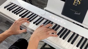 Как КРУТО сыграть песню «ВАХТЁРАМ» на ПИАНИНО | подробный разбор 🎹