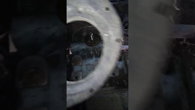 Т 40 . Ремонт уплотнения задней бортовой. 1 часть смотреть онлайн