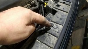 Снять бампер Mercedes GLA? Remove front bumper Mercedes GLA?