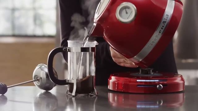 The KitchenAid® Proline Series Electric Kettle смотреть онлайн