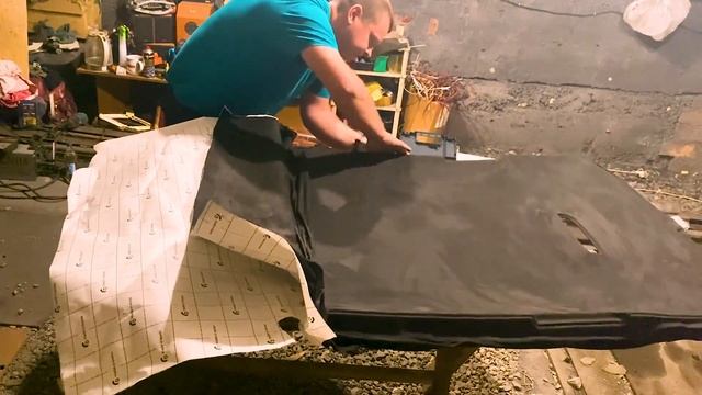 Перетяжка потолка Audi a4 b6 в алькантару Своими руками