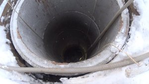 встреч с плывуном реакция человека в колодце