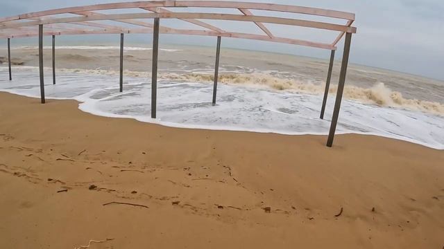 ШТОРМ разрушил ПЛЯЖ в ОРЛОВКЕ. В Крыму смывает ПЛЯЖИ. Что произошло ПОКАЗЫВАЮ ВСЮ ПРАВДУ смотреть онлайн