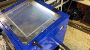 Обзор и работа пескоструйной камеры AE&T для ножевой мастерской. Выбор песка.