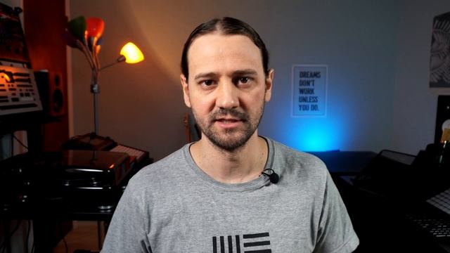 10 Useful Gift Ideas for Home Studio Musicians смотреть онлайн