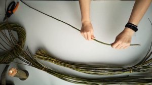 DIY.Как сделать основу для новогоднего венка из веток.