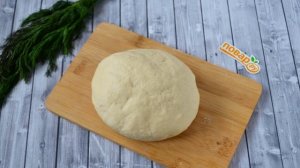Пирожки с фетой, помидорами и зеленью
