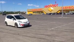 Honda Fit RS с сочным выхлопом как у топора!