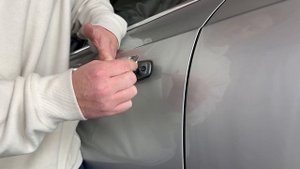 How To Unlock & Open 2016 - 2022 Volvo XC90 With Dead Battery Or Remote Key Fob