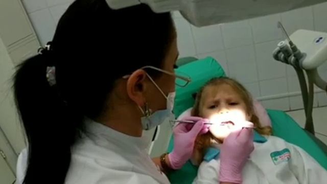 Супер зубной врач спасает будущего коллегу смотреть онлайн