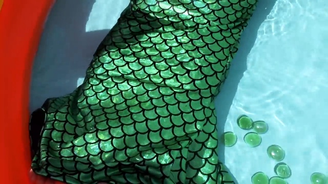 Bad Baby РУСАЛОЧКА Принцесса Диана Diana transform into a real mermaid roleplay funny kids video смотреть онлайн