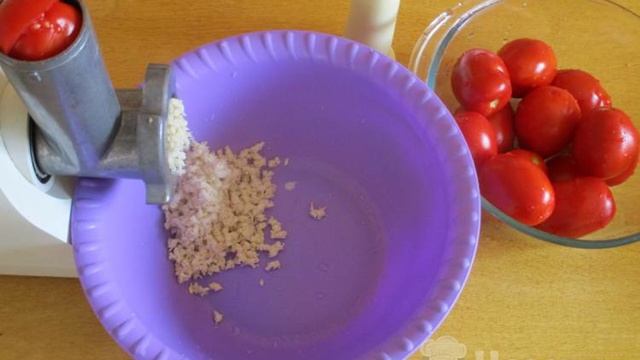 Хренодёр классический из хрена и помидоров без чеснока