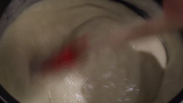 THE BASICS: HOMEMADE VEGAN PIZZA WITH THE BEST VEGAN MOZZARELLA [NUT FREE] | PLANTIFULLY BASED смотреть онлайн