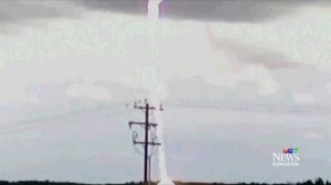 Удар молнии в человека! Опасные атаки молнии! Электричество   ОПАСНО!