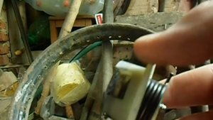 Вопрос,почему не работает стартер бензокосы?
