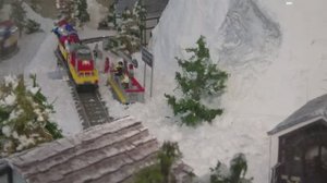 Миниатюрный поезд на вокзале Красноярск