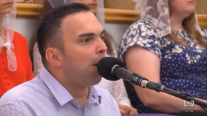 На далёком холме старый крест виден мне / Песня