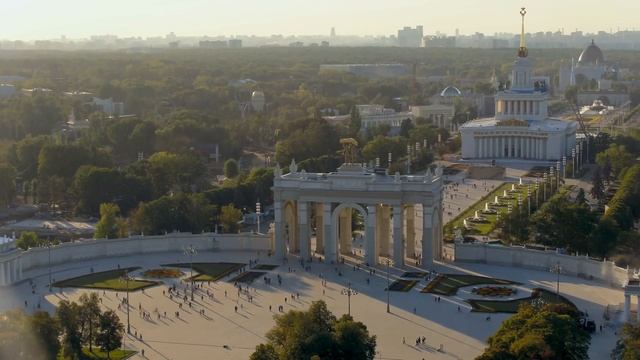 Moscow, Russia ?? - By Drone [4K] смотреть онлайн