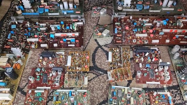 Селена 418Д и Селена 418. Что внутри? Ищем самый драгоценный телевизор. смотреть онлайн