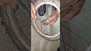 Ремонт переднего колеса на велосипеде своими руками.