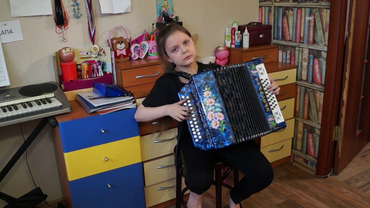 Динара Вдовина 9 лет песня Над окошком месяц